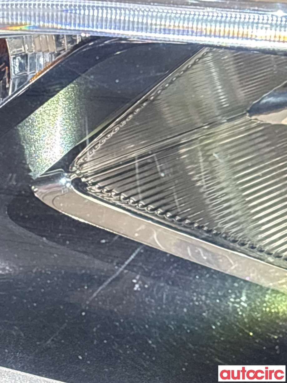 Frontlykt venstre halogen til Ford Fiesta 2017-->> (Type VII)  (FORD|2547949||H1BB-13101-CJ)
