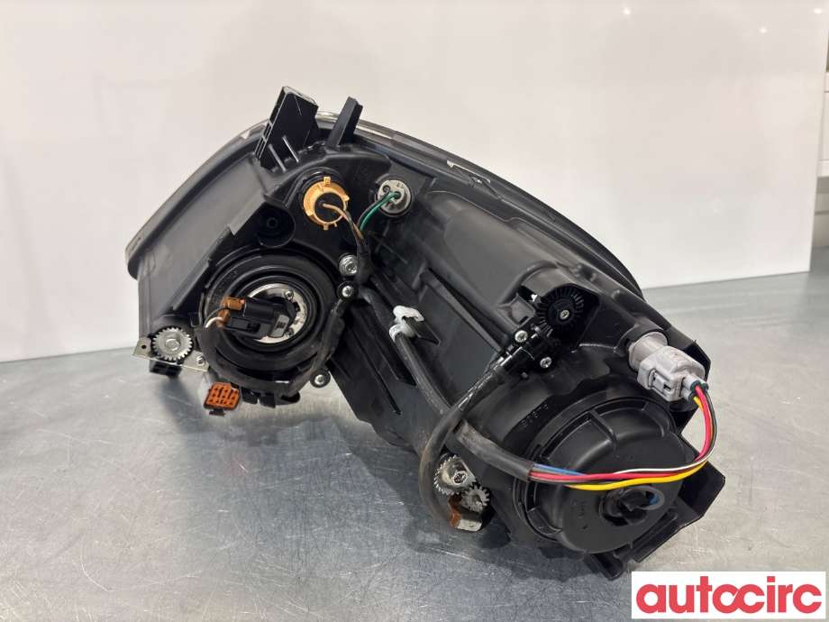 Frontlykt venstre halogen til Peugeot iOn 2011-2020  (PEUGEOT|6208W9|)
