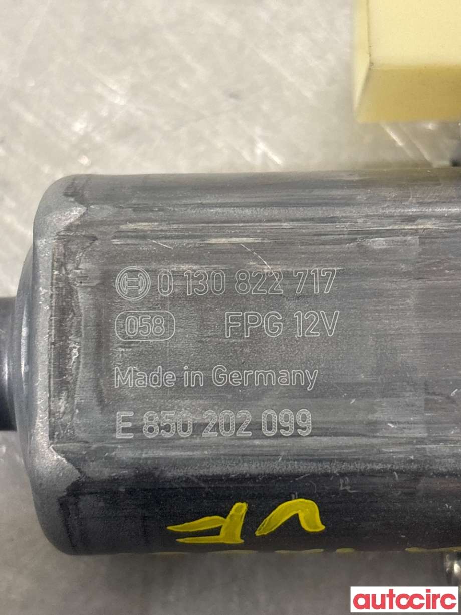 Ruteheis venstre foran til VW Golf VII 2012-2017 (Fase 1) (VOLKSWAGEN|8W0959801|0130822717|5Q0959801B)