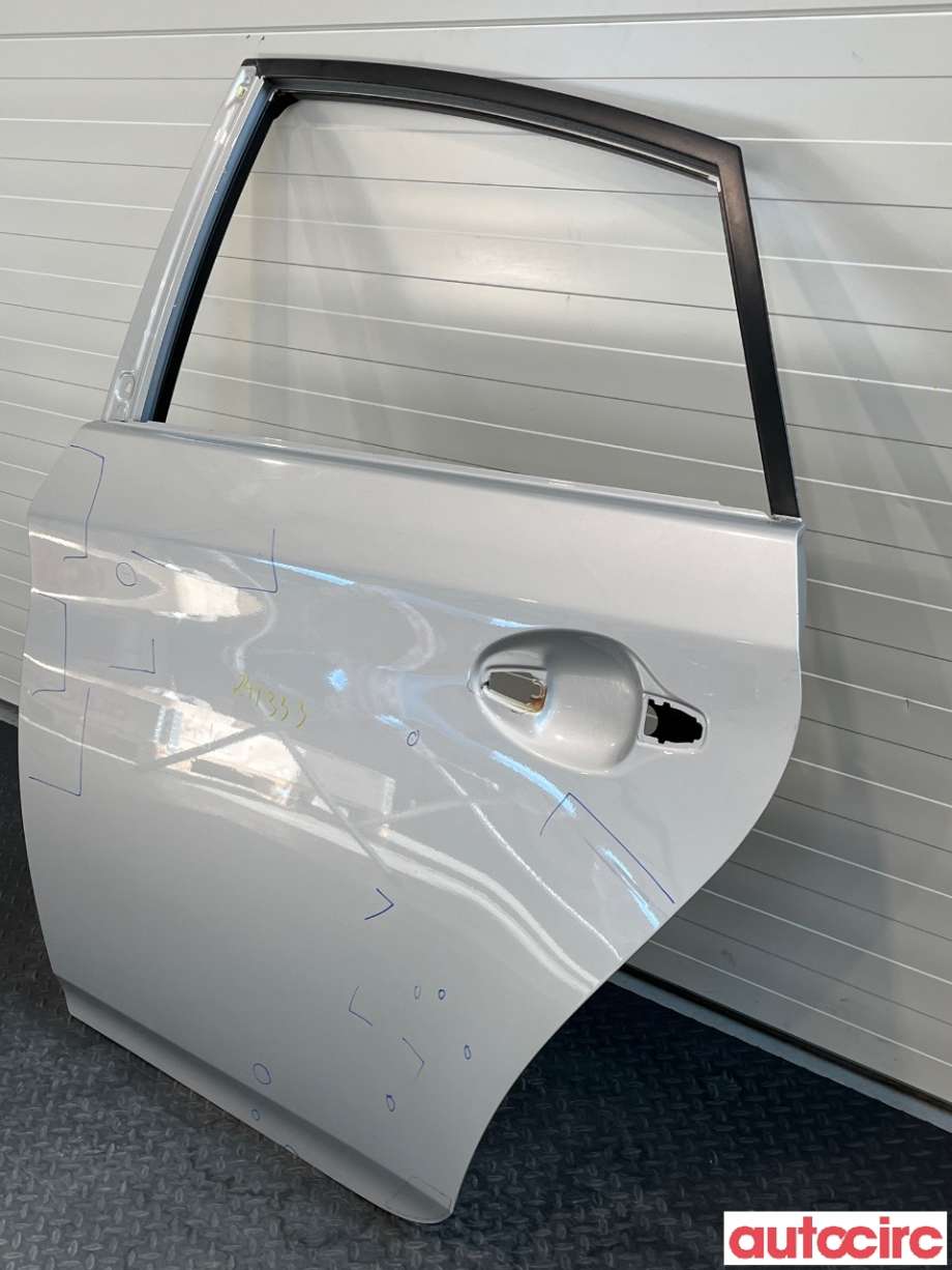 Dør venstre bak til Toyota Prius 2009-2016 (Type III) (COMBI) (COMBI) (TOYOTA|6700447080)