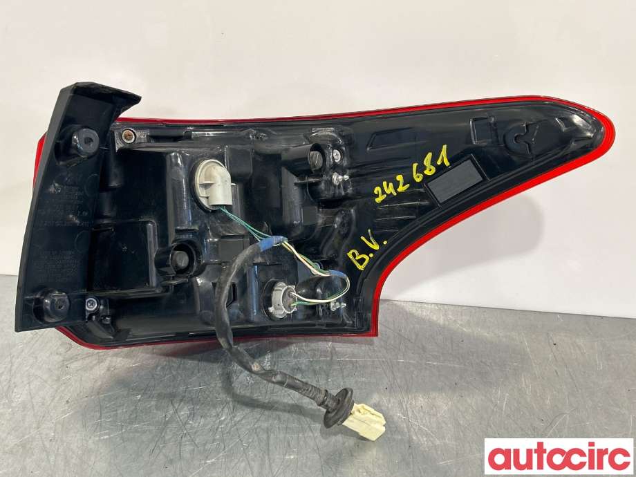 Baklykt venstre til Mitsubishi Outlander 2015-->> (Type III, Fase 2) (MITSUBISHI|8330B173|)