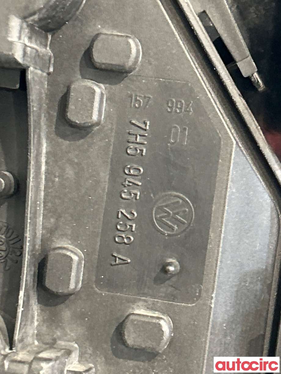 Baklykt høyre til VW Transporter / Caravelle 2009-2015 (Fase 2) (T5) (T5) (VOLKSWAGEN|7H5945096M|7H5945258A)
