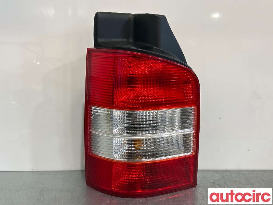 Baklykt venstre til VW Transporter / Caravelle 2009-2015 (Fase 2) (T5) (T5) (VOLKSWAGEN|7H5945095M|7H5945257A)