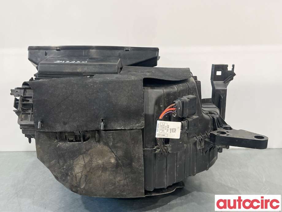 Diverse deler til VW ID.4 2020-->>  (VOLKSWAGEN|1EA820155||1EA820153G)