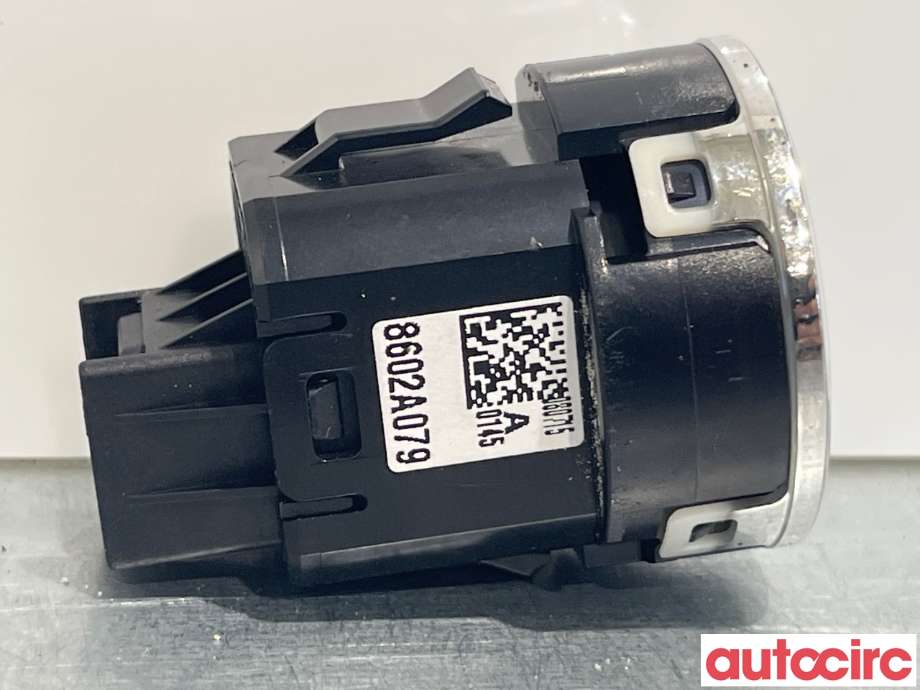 Bryter diverse til Mitsubishi Outlander 2015-->> (Type III, Fase 2) (MITSUBISHI|8602A079)