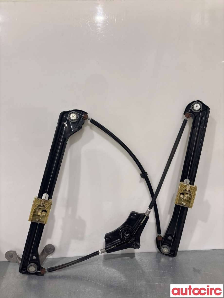 Ruteheis til VW Golf VII 2012-2017 (Fase 1)  (VOLKSWAGEN|5G4837461H|)