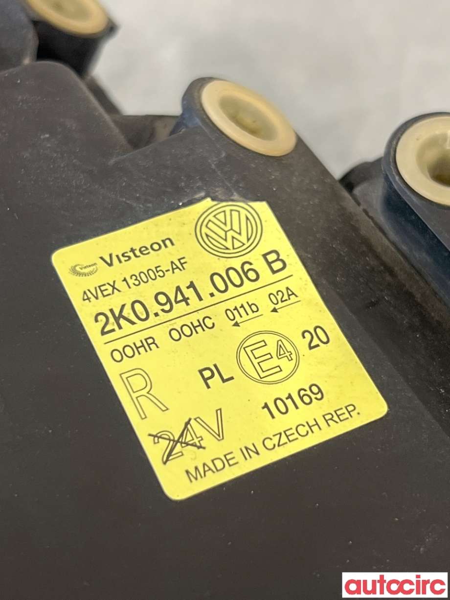 Frontlykt høyre halogen til VW Caddy 2004-2010 (Type III, Fase 1) (VOLKSWAGEN|2K0941006D|2K0941006B)