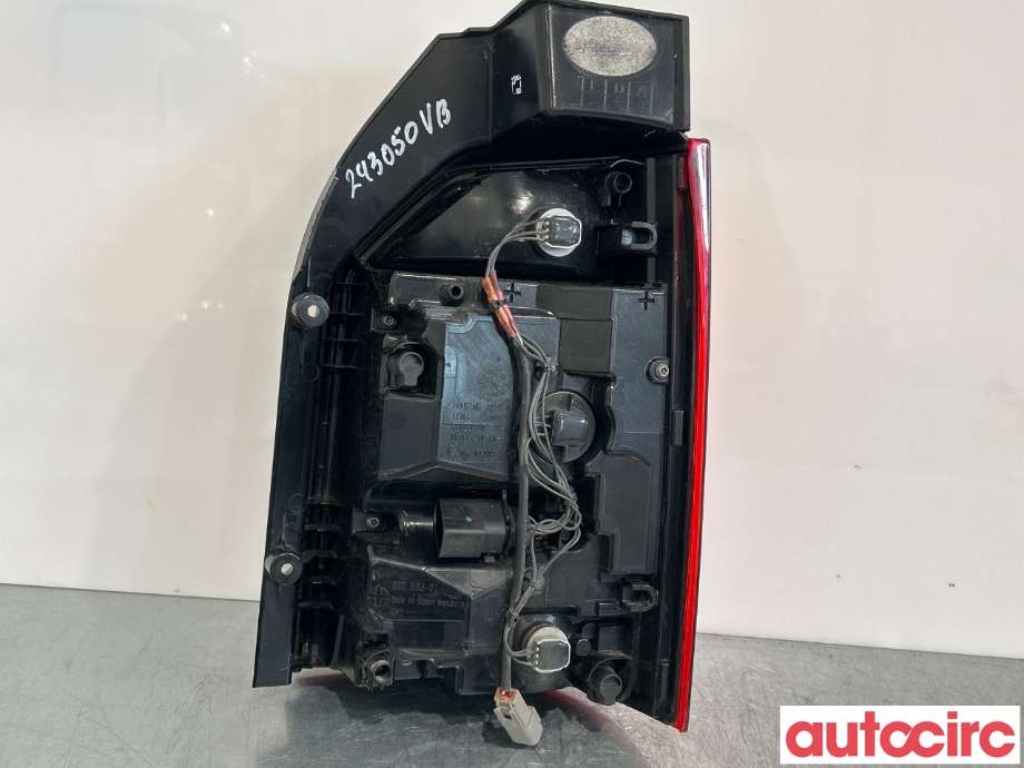 Baklykt venstre til VW Transporter / Caravelle 2015-2019 (T6) (T6) (VOLKSWAGEN|7E0945207E|202883-01)