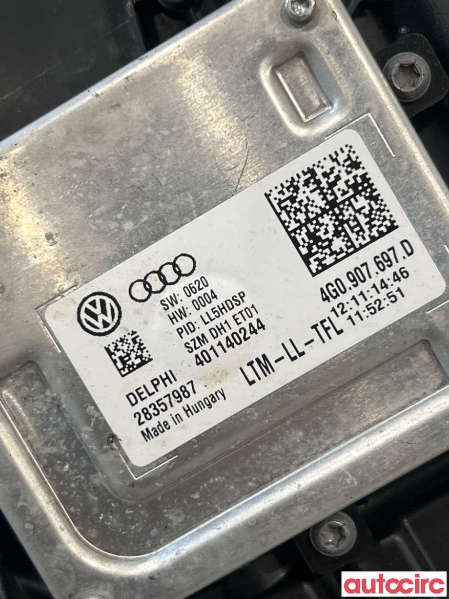 Frontlykt venstre xenon til Škoda Octavia 2013-2016 (Type III, Fase 1)  (SKODA|5E1941017B|5E1941015B)