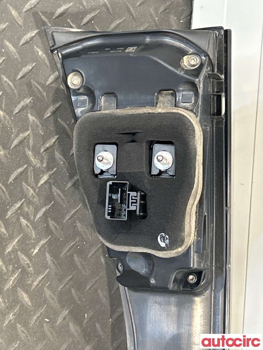 Baklykt bremselys bakrute til VW ID.4 2020-->>  (VOLKSWAGEN|11A945076|)