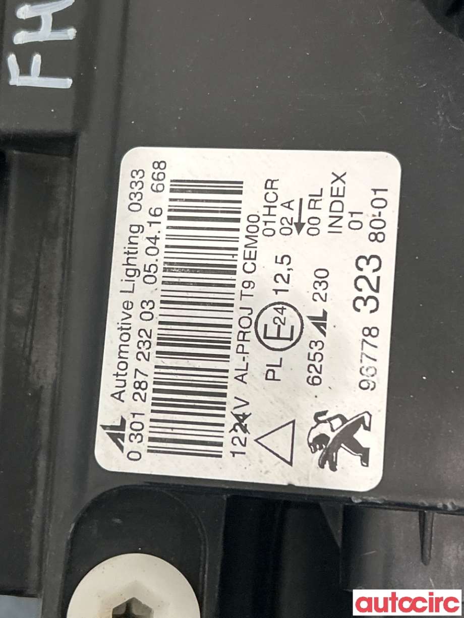 Frontlykt høyre halogen til Peugeot 308 2013-2021 (Type II)  (PEUGEOT|1618000580|9677832380|9677832380-01)