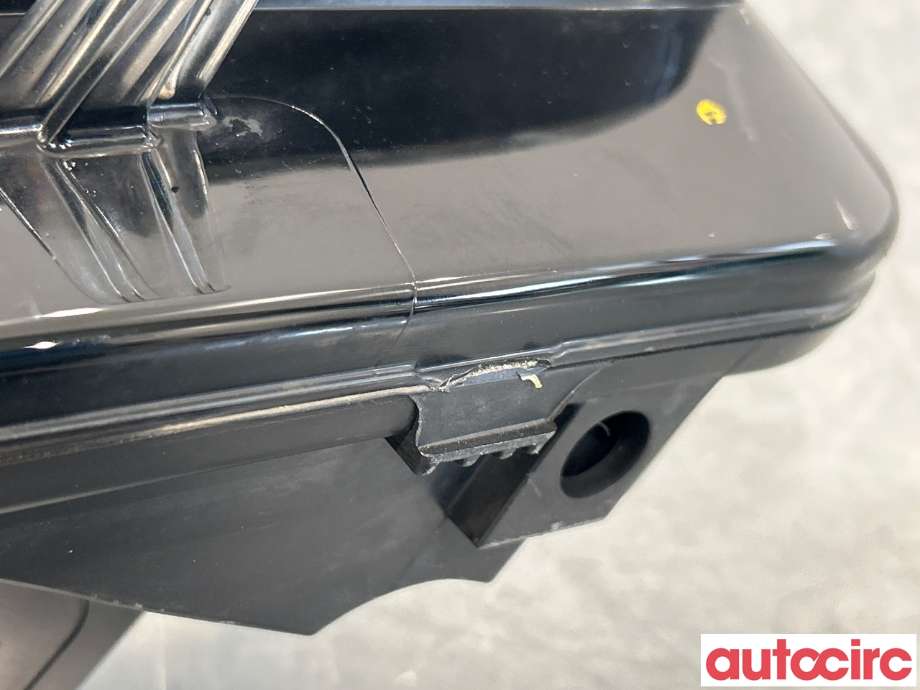 Frontlykt høyre halogen til Peugeot 308 2013-2021 (Type II)  (PEUGEOT|1618000580|9677832380|9677832380-01)