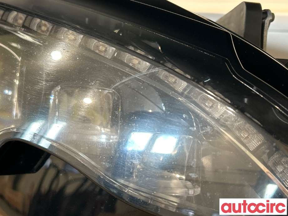 Frontlykt høyre halogen til Peugeot 308 2013-2021 (Type II)  (PEUGEOT|1618000580|9677832380|9677832380-01)