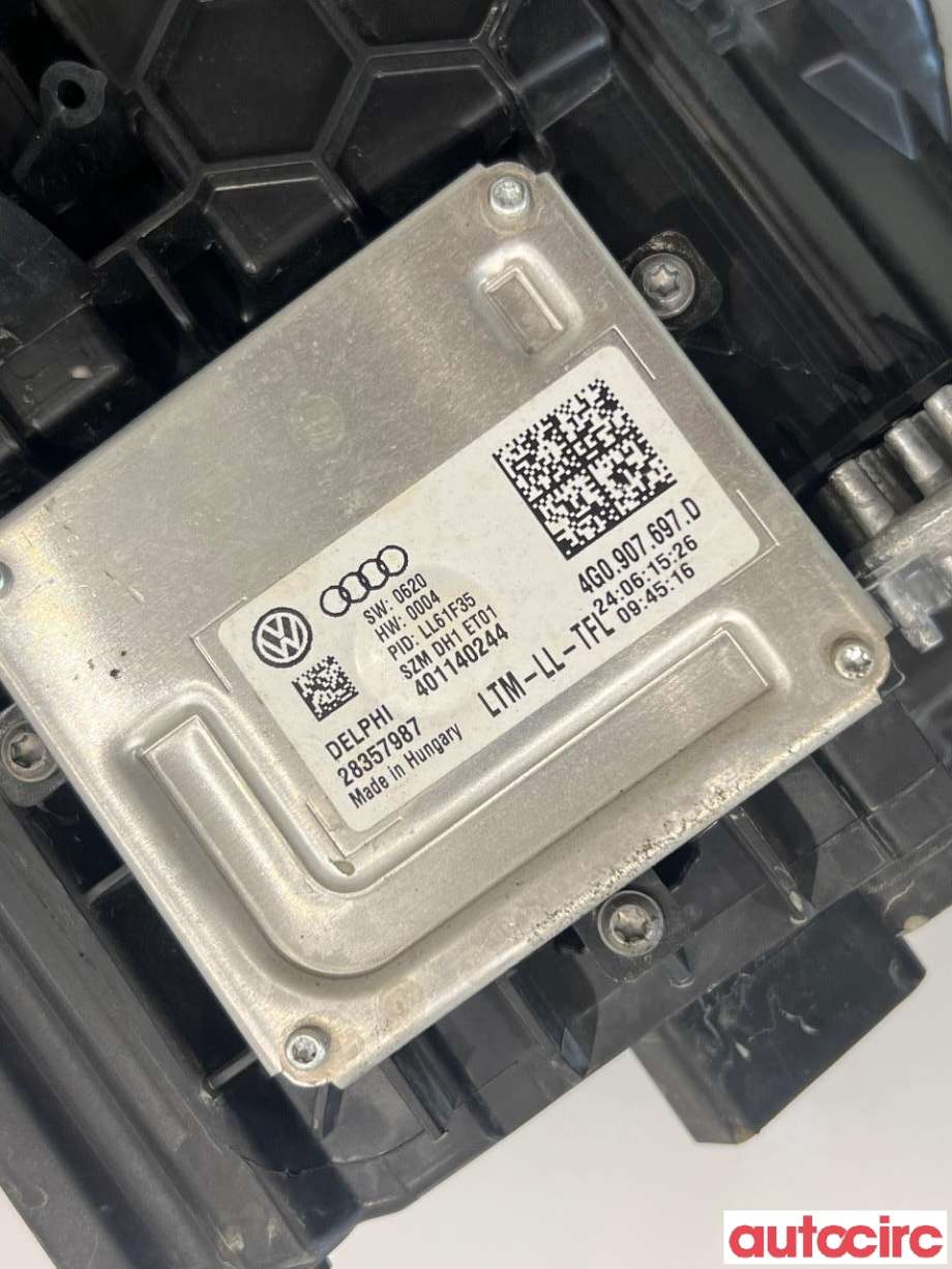 Frontlykt venstre halogen til Škoda Yeti 2014-2017 (Fase 2) (SKODA|5L1941017D|5L1941015C)