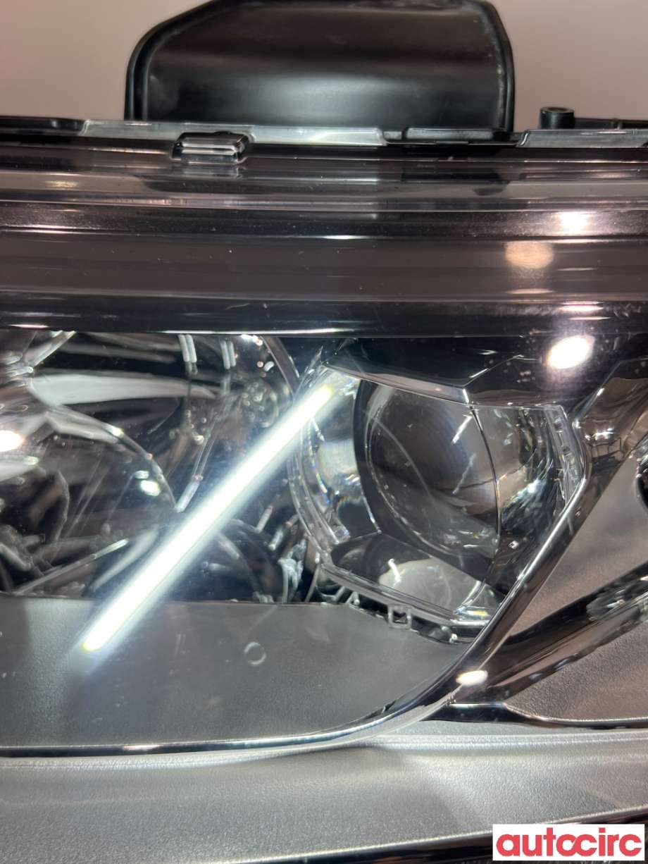 Frontlykt venstre halogen til Mitsubishi Outlander 2015-->> (Type III, Fase 2)  (MITSUBISHI|8301C863|)