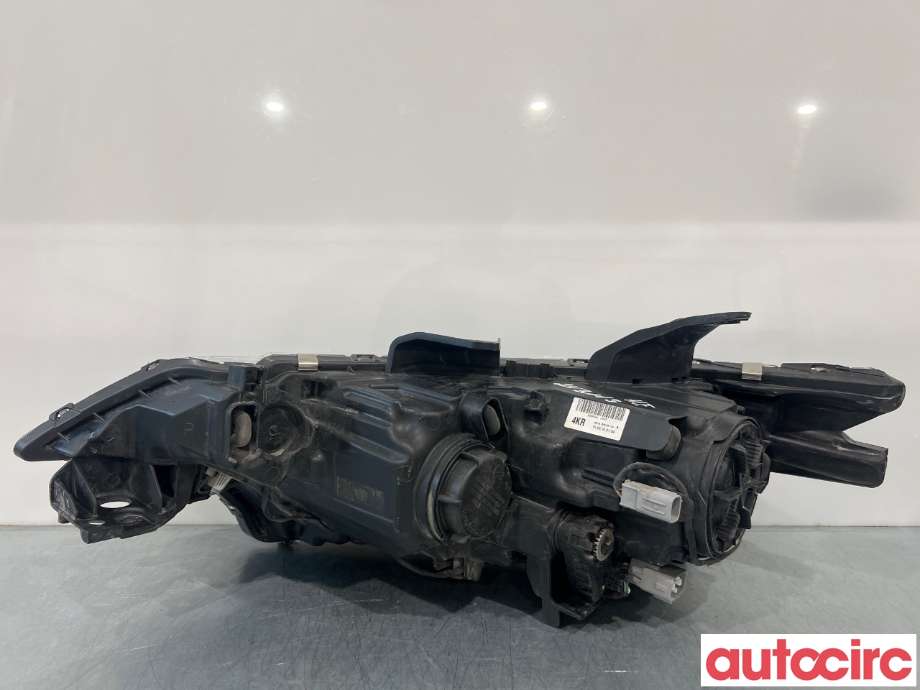 Frontlykt høyre halogen til Mitsubishi Outlander 2015-->> (Type III, Fase 2) (MITSUBISHI|8301C864|)