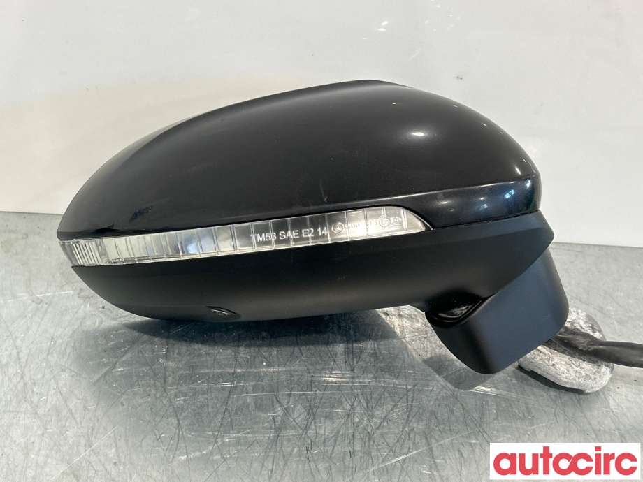 Diverse deler til VW Passat 2015-2019 (Fase 1) (B8) (B8) (VOLKSWAGEN|3G1857508EQ|)