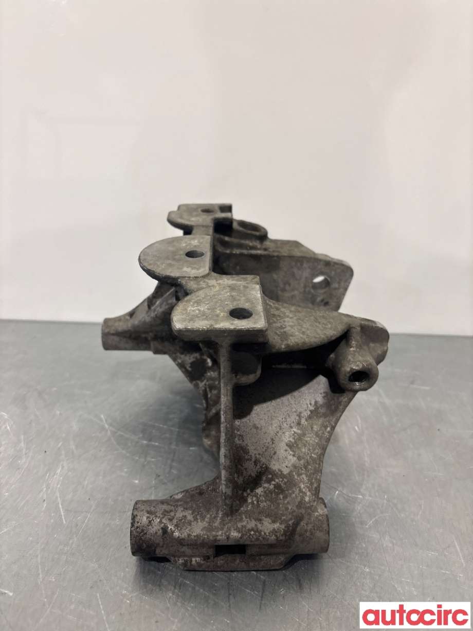 Motorfeste til VW Transporter / Caravelle 2003-2009 (Fase 1) (T5) (T5) (VOLKSWAGEN|070199343B|)