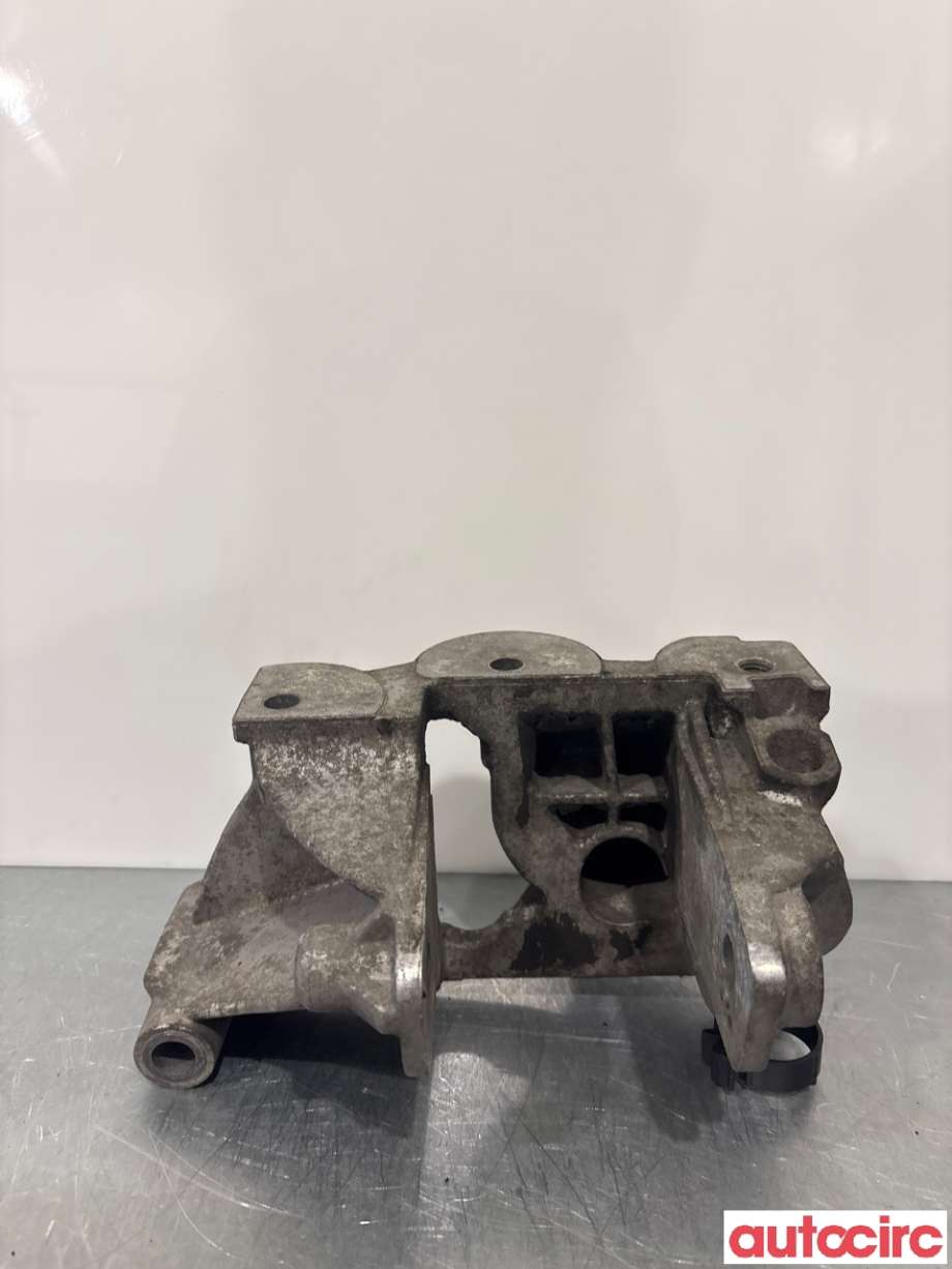 Motorfeste til VW Transporter / Caravelle 2003-2009 (Fase 1) (T5) (T5) (VOLKSWAGEN|070199343B|)