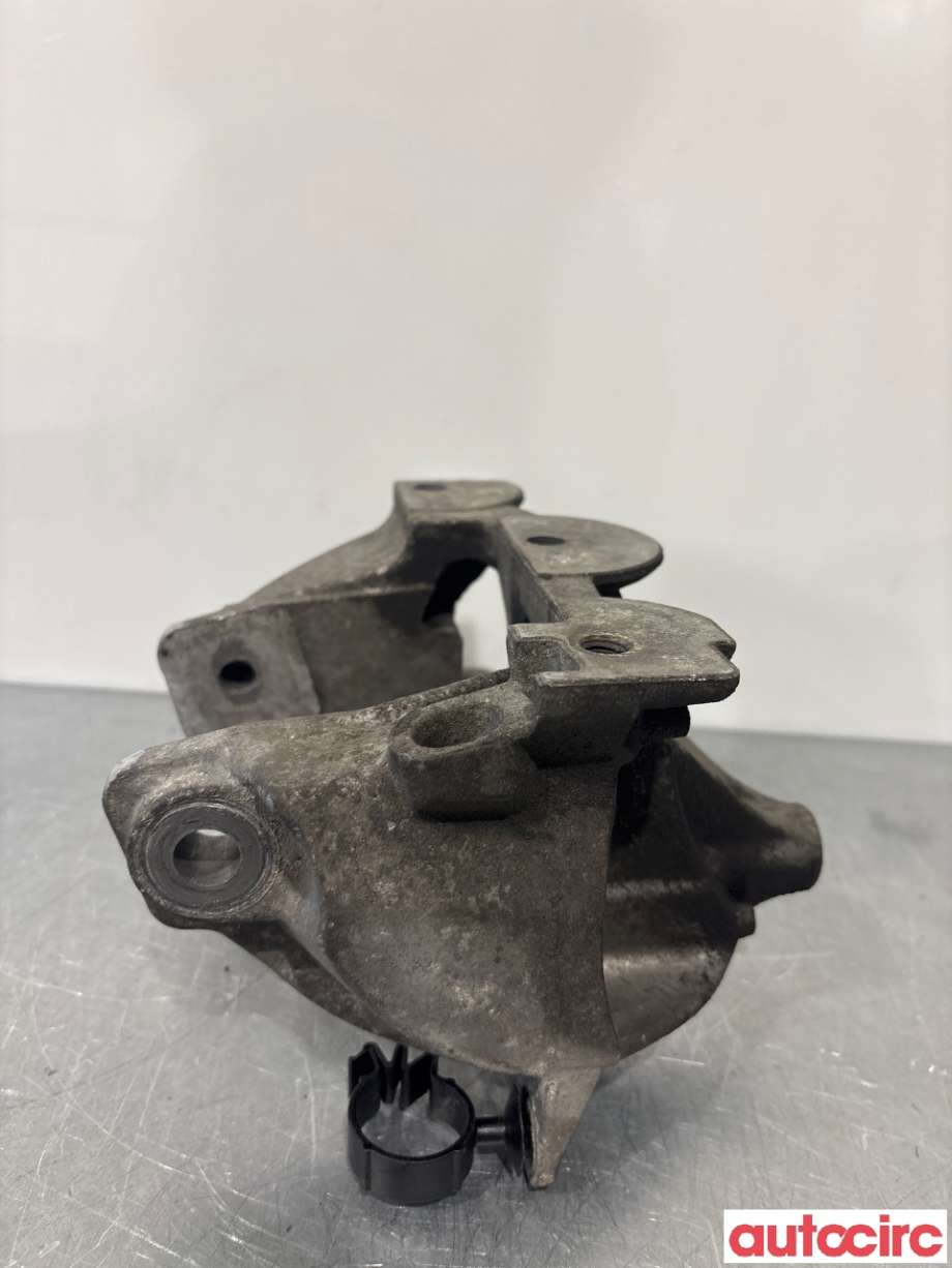 Motorfeste til VW Transporter / Caravelle 2003-2009 (Fase 1) (T5) (T5) (VOLKSWAGEN|070199343B|)