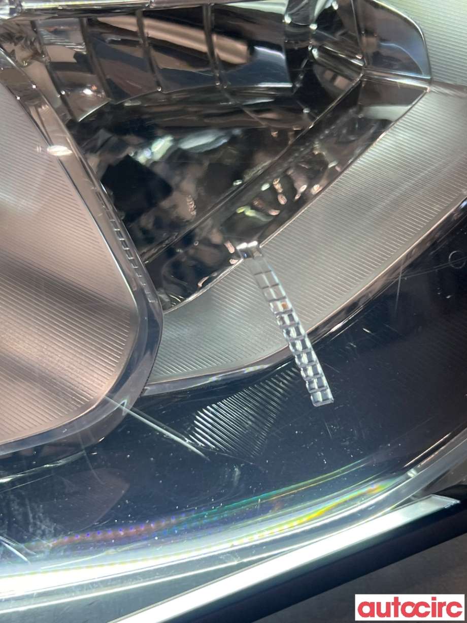 Frontlykt høyre halogen til Mitsubishi Outlander 2012-2015 (Type III, Fase 1)  (MITSUBISHI|8301C204)