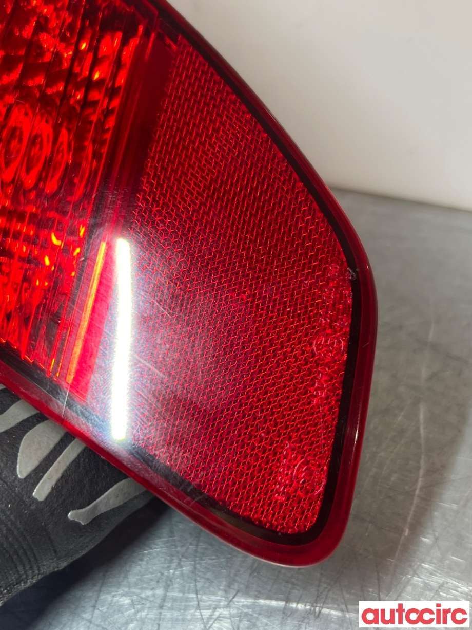 Refleksplate til Mitsubishi Outlander 2015-->> (Type III, Fase 2)  (MITSUBISHI|8337A137)