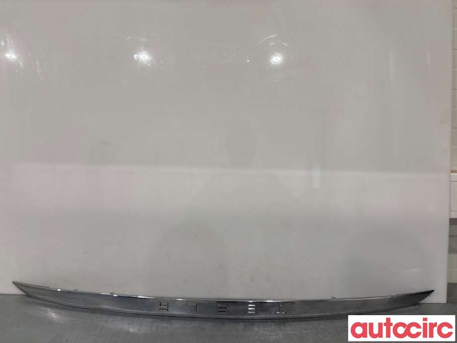 Lister til Tesla Model X, 2016-->>  (TESLA|1035369-00-D)
