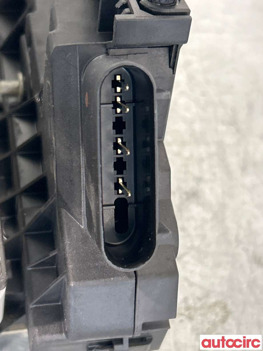 Låsekasse høyre til Ford Transit Connect 2013-2018 Type II, Fase 1  (FORD|2229957|C07105-107|DT11-V264A00-GJ)