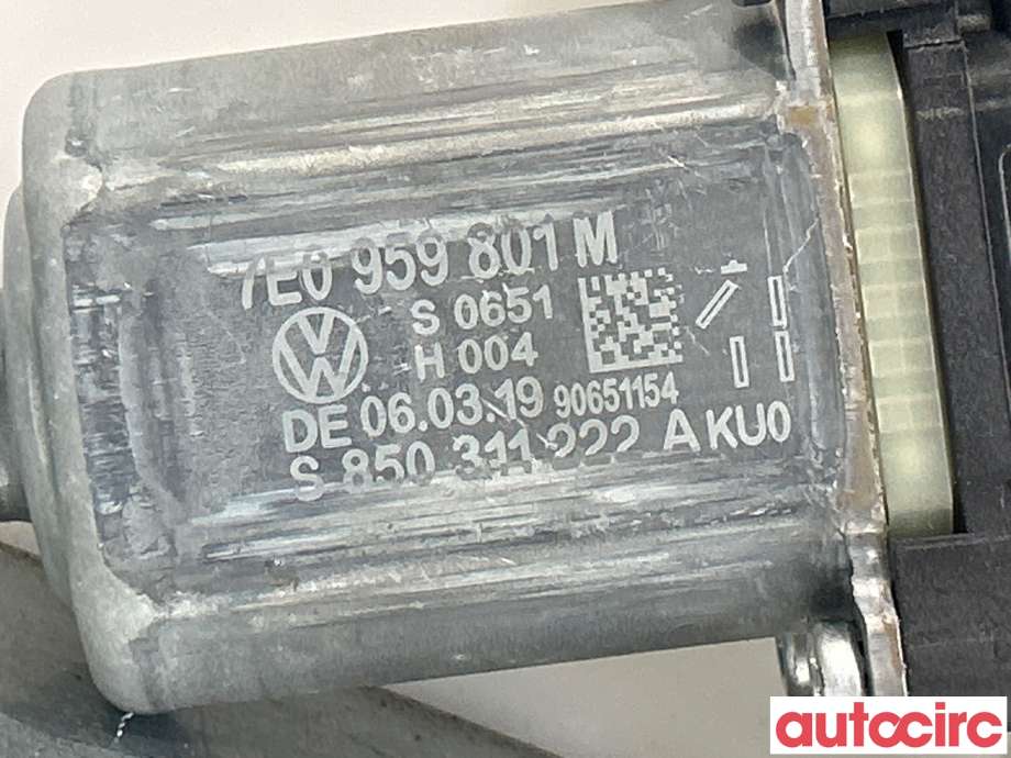 Ruteheis høyre til VW Transporter / Caravelle 2019-->> (T6.1) (T6.1) (VOLKSWAGEN|7E0959801N|S850311222A|7E0959801M)