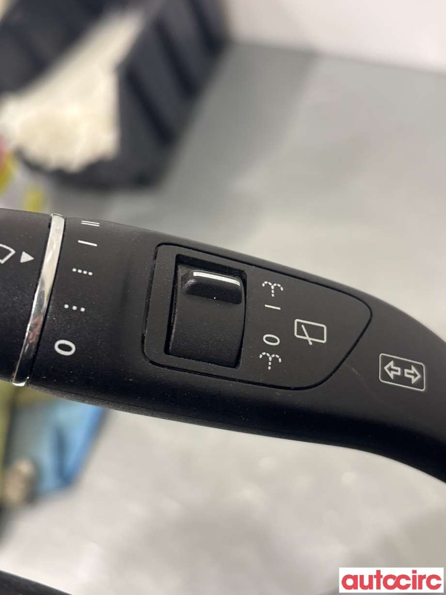 Bryter combi til Mercedes A-Klasse 2012-2018 (W176) (W176) (MERCEDES|A2469001011|)