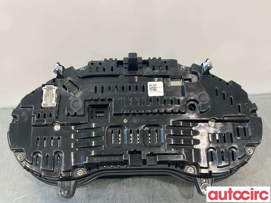 Instrumentpanel til Mercedes C-Klasse 2014-2018 (Fase 1) (W205) (W205) (MERCEDES|A2059009915)