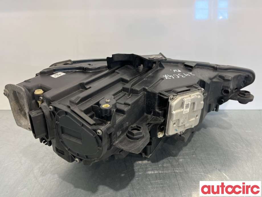 Frontlykt venstre halogen til Audi A3 2016-2020 (Type III, Fase 2) (AUDI|8V0941773C|90104562|8V0941033C)