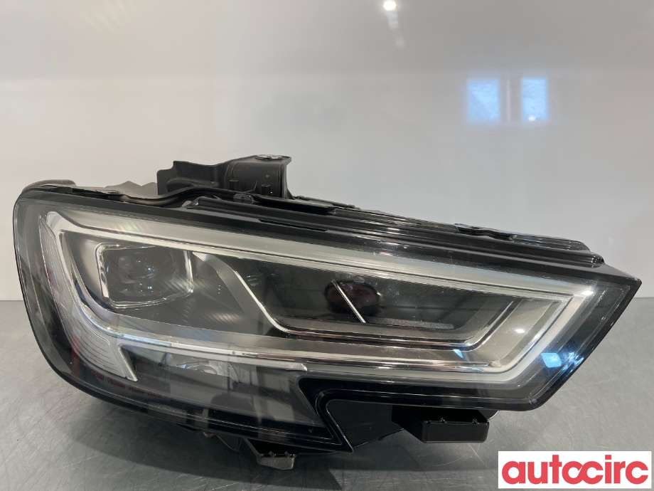 Frontlykt høyre halogen til Audi A3, 2016-2020 (Type III, Fase 2) (AUDI|8VA0941774C)