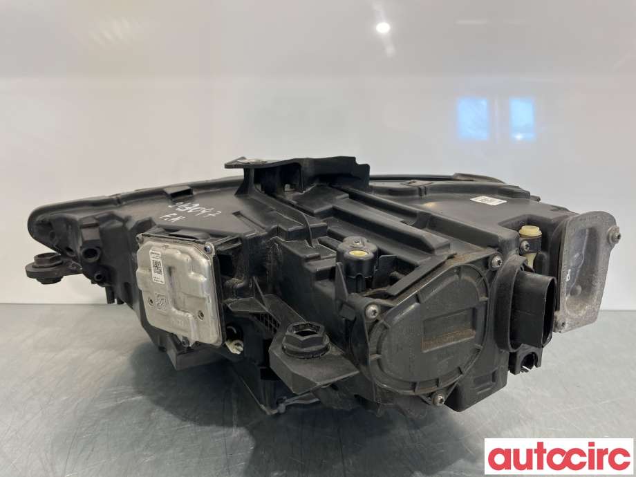 Frontlykt høyre halogen til Audi A3 2016-2020 (Type III, Fase 2)  (AUDI|8VA0941774C|90104563|8V0941034C)