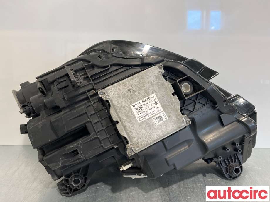 Frontlykt høyre halogen til Audi A3 2016-2020 (Type III, Fase 2)  (AUDI|8VA0941774C|90104563|8V0941034C)