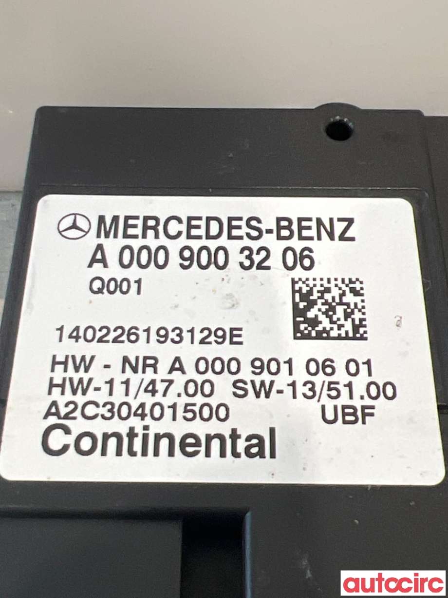 Styreenhet drivstoffpumpe til Mercedes C-Klasse 2014-2018 (Fase 1) (W205) (W205) (MERCEDES|A0009003206|A2C30401500)