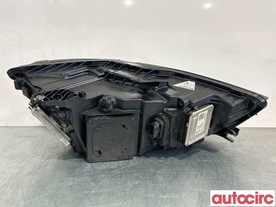 Frontlykt venstre halogen til Audi A6 2011-2014 (Type IV, Fase 1) (C7) (C7) (AUDI|4G0941773N|4G0941773C|4G0941033C)