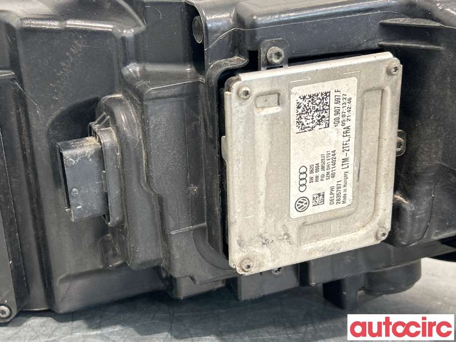 Frontlykt venstre halogen til Audi A6 2011-2014 (Type IV, Fase 1) (C7) (C7) (AUDI|4G0941773N|4G0941773C|4G0941033C)