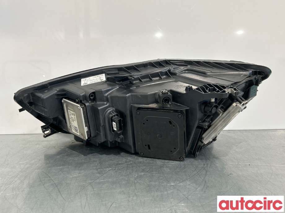 Frontlykt høyre halogen til Audi A6 2011-2014 (Type IV, Fase 1) (C7) (C7) (AUDI|4G0941774N|4G0941774C|1EX011151-42)
