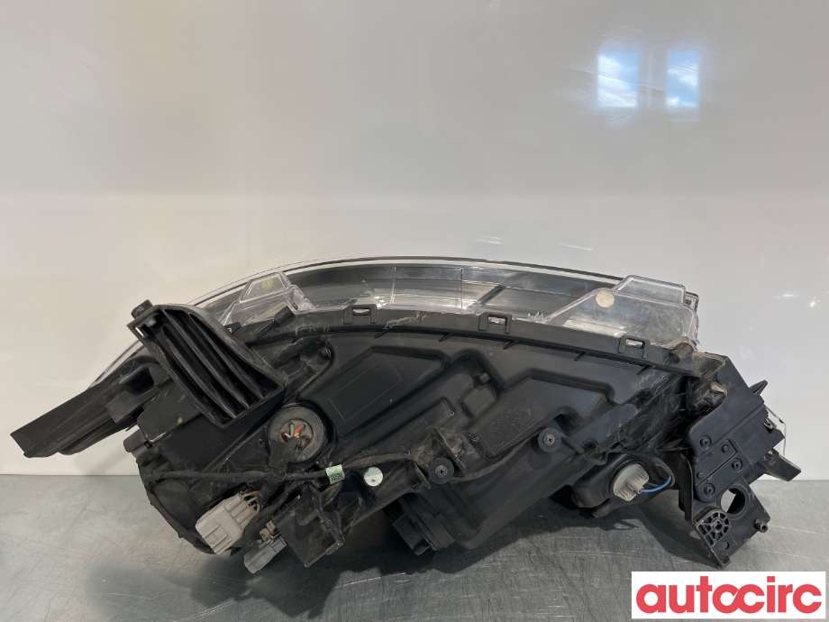 Frontlykt høyre halogen til Mitsubishi Outlander 2015-->> (Type III, Fase 2)  (MITSUBISHI|8301C864)