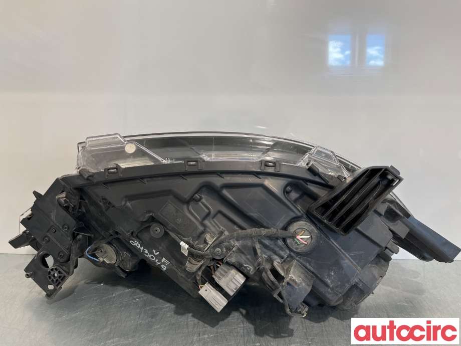 Frontlykt venstre halogen til Mitsubishi Outlander 2015-->> (Type III, Fase 2)  (MITSUBISHI|8301C863)