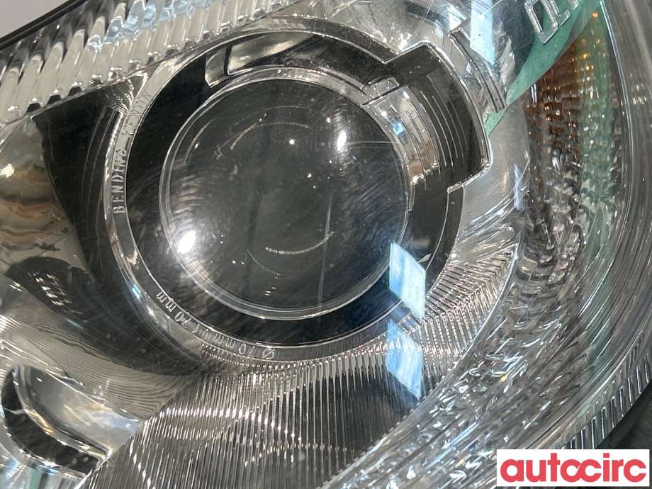 Frontlykt venstre xenon til Škoda Octavia 2009-2013 (Type II, Fase 2)  (SKODA|1Z1941017T|1Z1941015G)