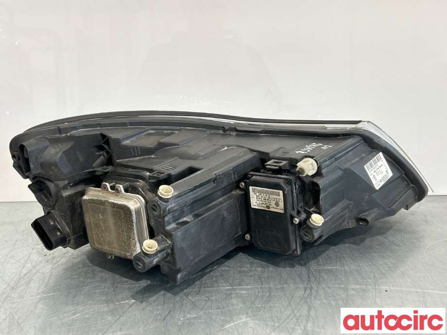 Frontlykt venstre xenon til Škoda Octavia 2009-2013 (Type II, Fase 2)  (SKODA|1Z1941017T|1Z1941015G)