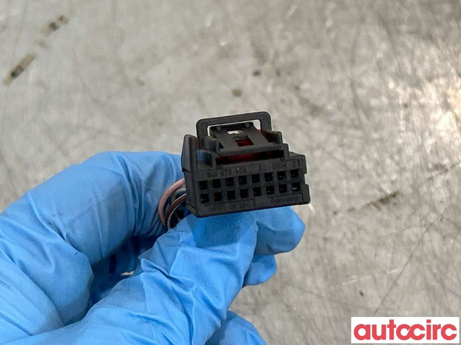 Diverse deler til Audi A6, Allroad 2006-2008 (Type II, Fase 1) (C6) (C6) (AUDI|4F1857409B|)