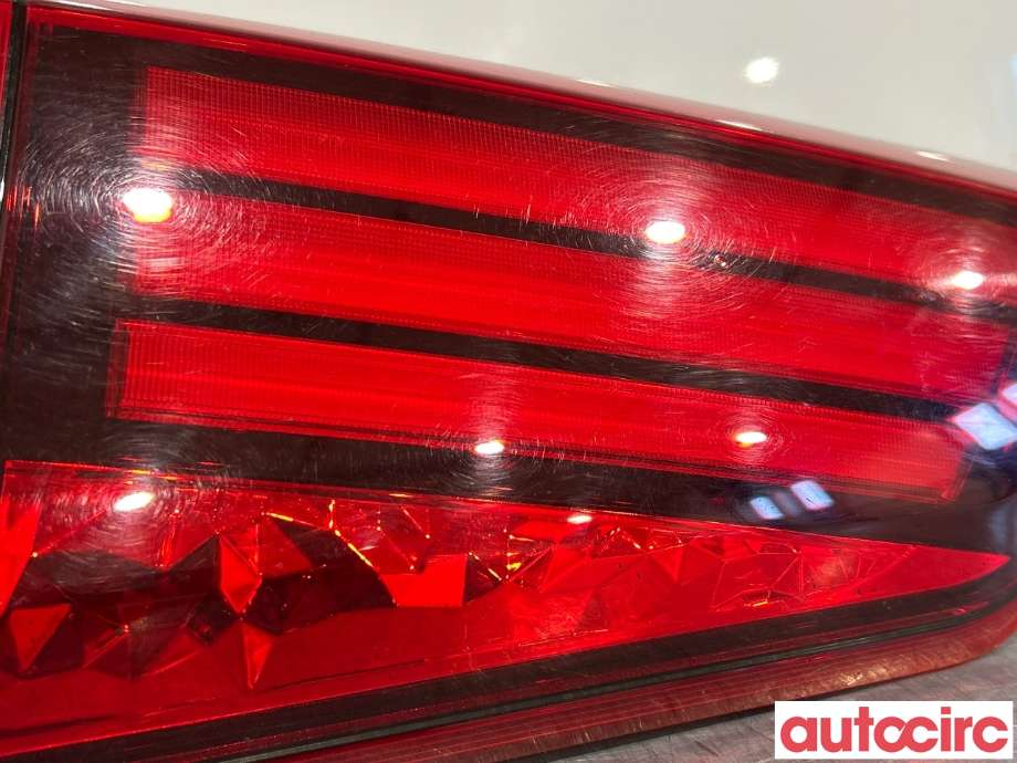 Baklykt venstre indre til Mitsubishi Outlander 2015-->> (Type III, Fase 2)  (MITSUBISHI|8331A179|)