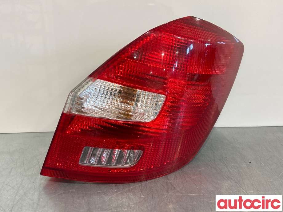 Baklykt høyre til Škoda Fabia, 2010-2014 (Type II, Fase 2)  (SKODA|5J6945112)