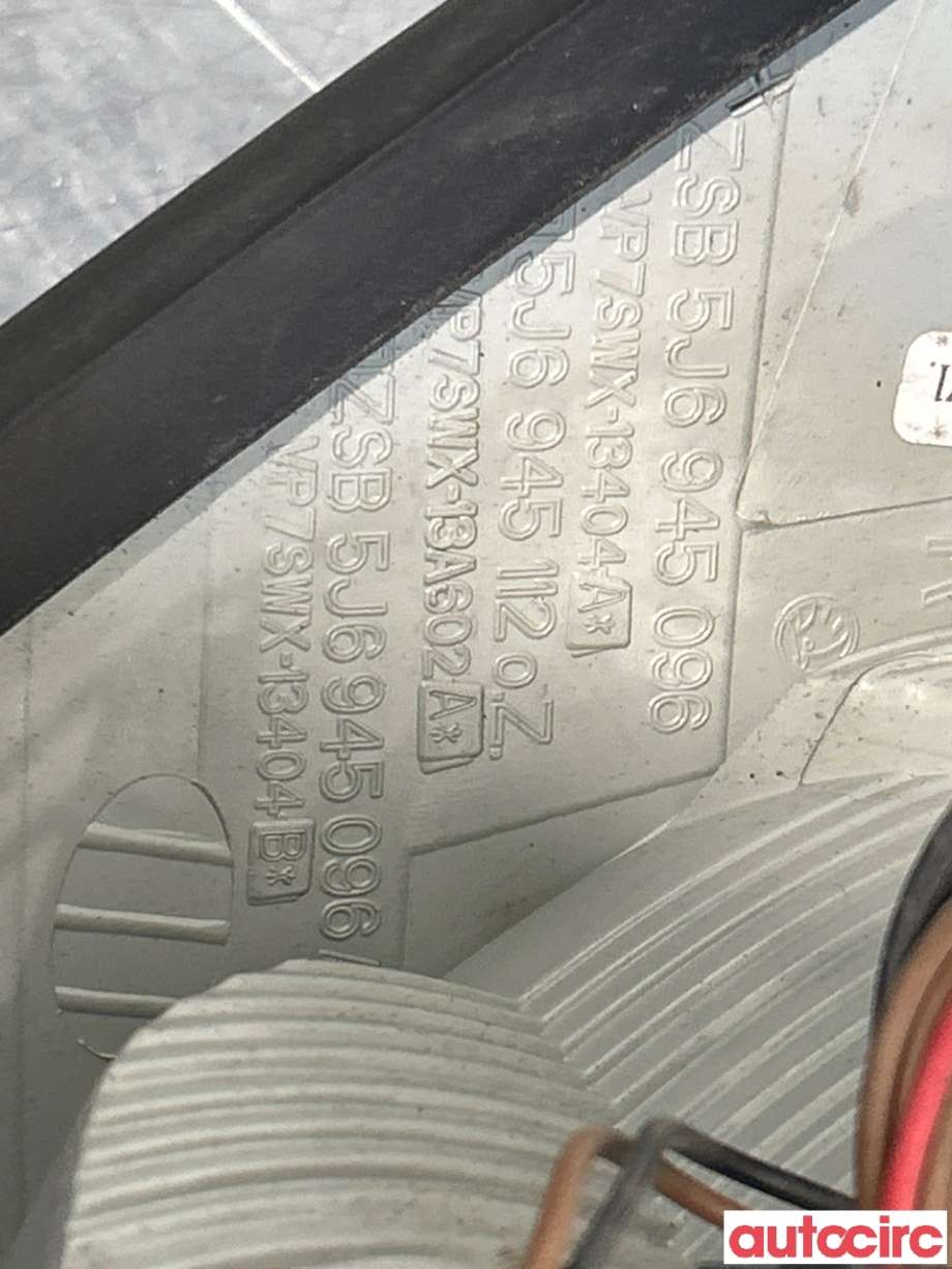 Baklykt høyre til Škoda Fabia 2010-2014 (Type II, Fase 2)  (SKODA|5J6945112|5J6945112A)