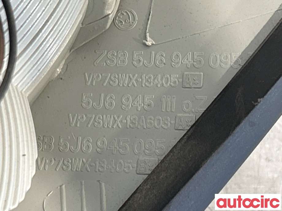 Baklykt venstre til Škoda Fabia 2010-2014 (Type II, Fase 2)  (SKODA|5J6945111)