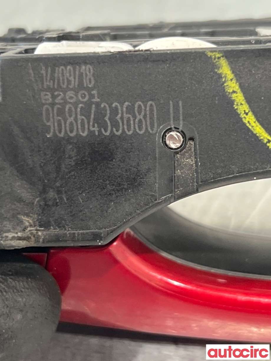 Dørhåndtak utv høyre foran til Peugeot 308 2013-2021 (Type II)  (PEUGEOT|1614555780||9686433680)