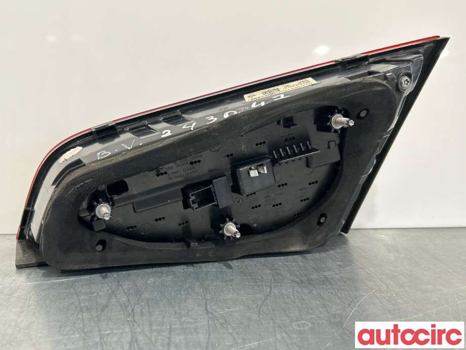 Baklykt venstre indre til Audi A3 2016-2020 (Type III, Fase 2)  (AUDI|8V4945093C)